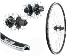 Aggro-X 28 Zoll Hinterrad 19-622 C19 V-Brake Aggro-X Nabe 6 Loch 8-11 Fach Kassette Schnellspanner Speichen Silber